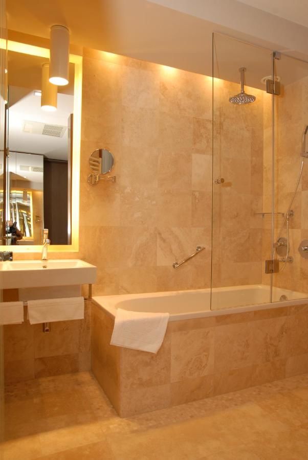 Отель Golden Tulip Ana Dome Hotel Клуж-Напока