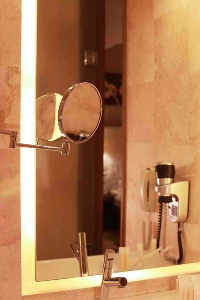 Отель Golden Tulip Ana Dome Hotel Клуж-Напока-50